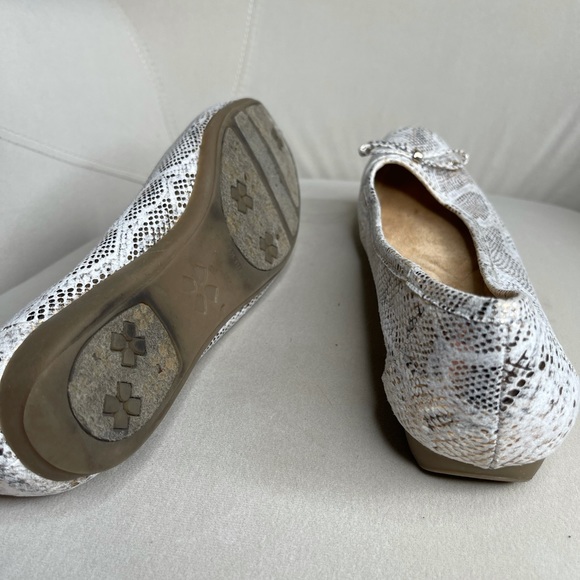 Naturalizer Metallic Leather Flats Snakeskin Sz 8 - Picture 4 of 4